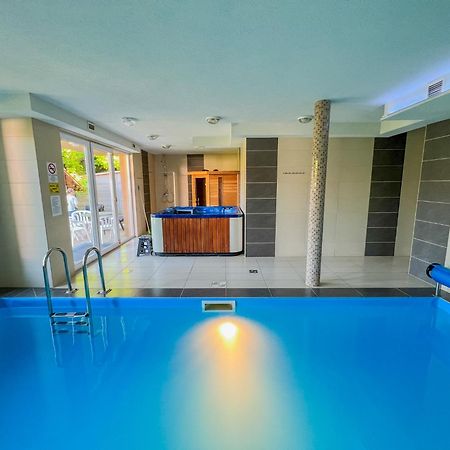 Relax Premium Wellness Apartman Siófok Zewnętrze zdjęcie